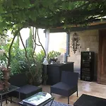 Clos Emilion Et Table D'hote En Option Bed & Breakfast Vignonet