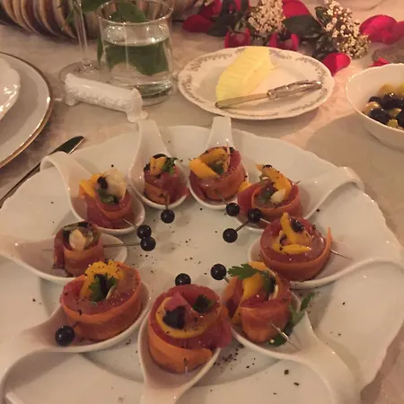 Clos Emilion Et Table D'hote En Option Vignonet