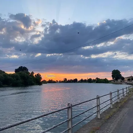 Clos Emilion Et Table D'hote En Option