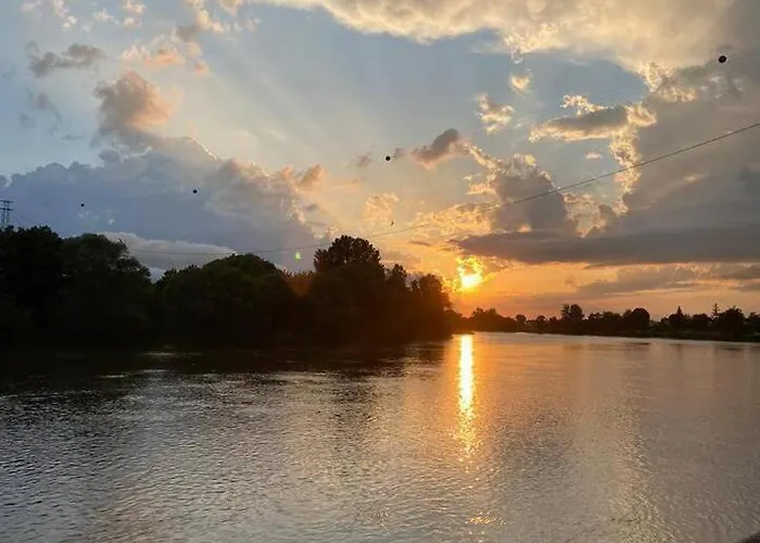 Clos Emilion Et Table D'hote En Option לינה וארוחת בוקר Vignonet