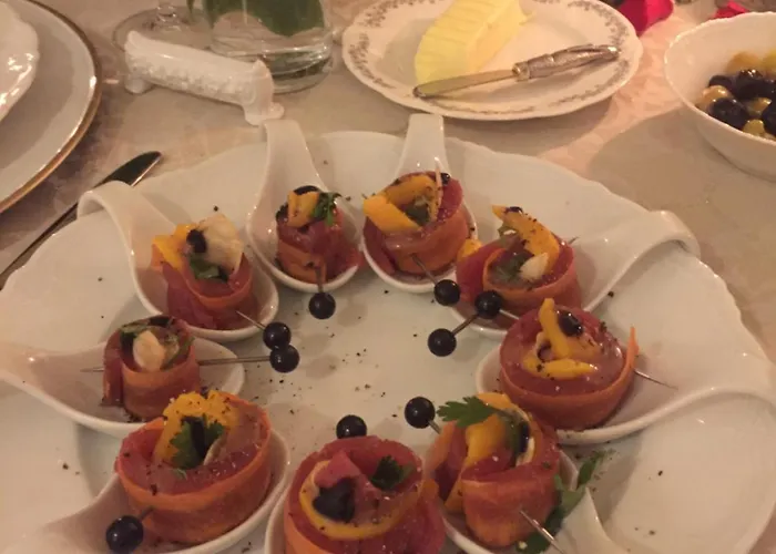 Clos Emilion Et Table D'hote En Option Vignonet