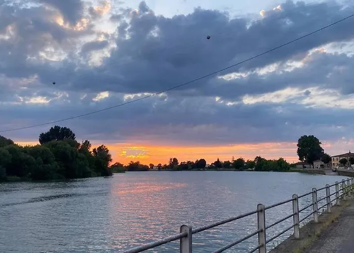 Clos Emilion Et Table D'hote En Option