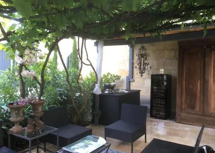 Clos Emilion Et Table D'hote En Option לינה וארוחת בוקר Vignonet